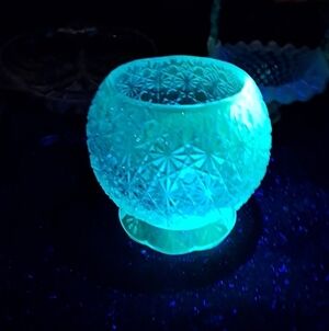 Fenton Peacock Blue Rose Bowl Vase Very Rare Daisy And Button